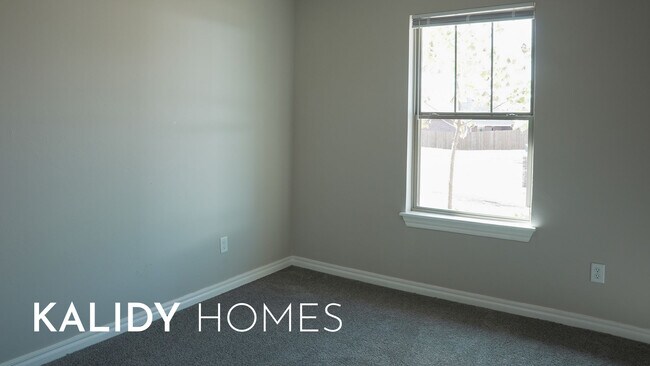 Building Photo - 5216 Bing Cir