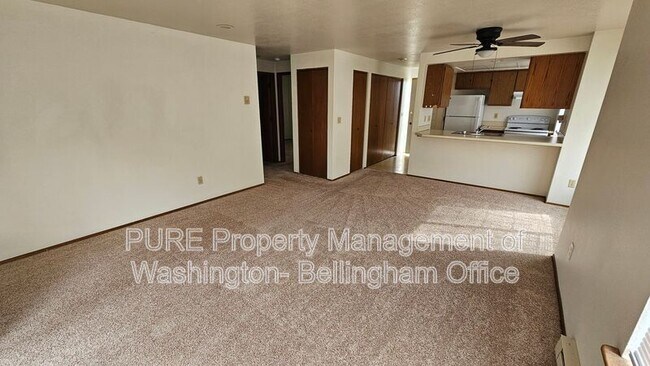 Building Photo - 2256 Douglas Rd