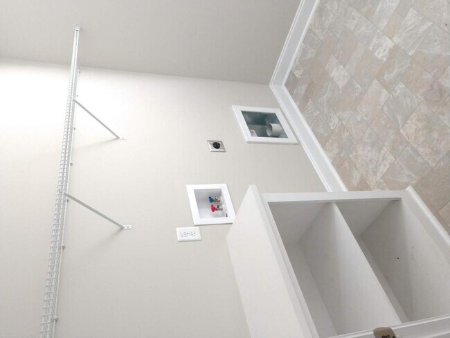 Building Photo - 150 Tipperary St