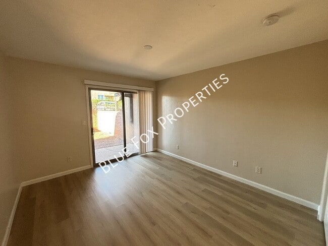 Building Photo - 322 N Hasman Dr