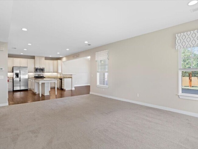 Building Photo - 120 Thames Valley Dr