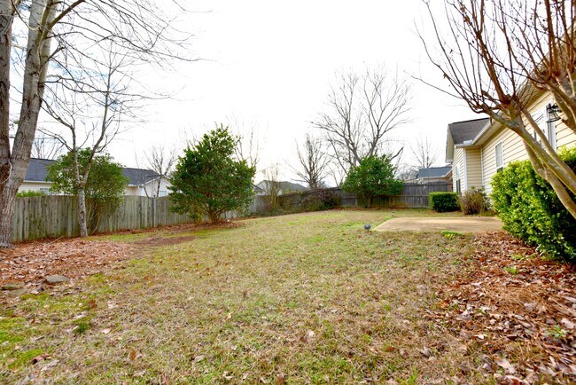 Building Photo - 2192 Herndon St