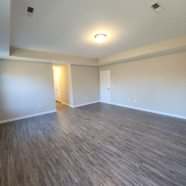 Building Photo - NEW HOUSE For Rent in High Point!