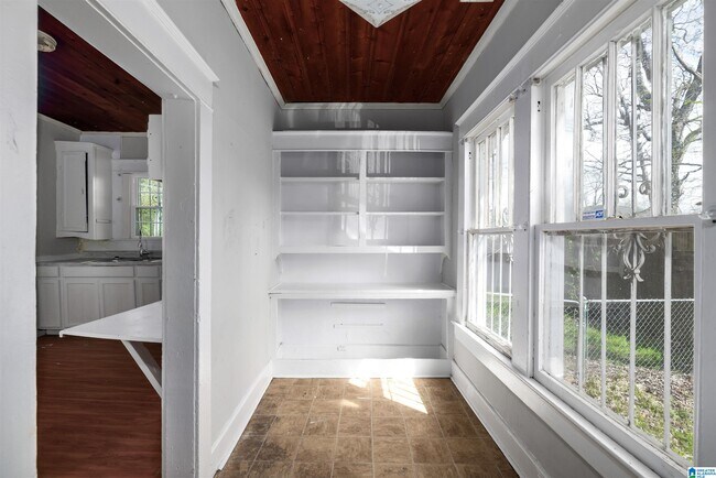 Building Photo - 129 68th St N