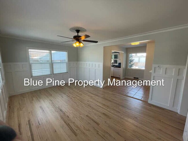 Building Photo - 232 E 16th St