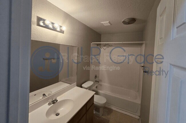 Building Photo - 1306 Dugger Cir