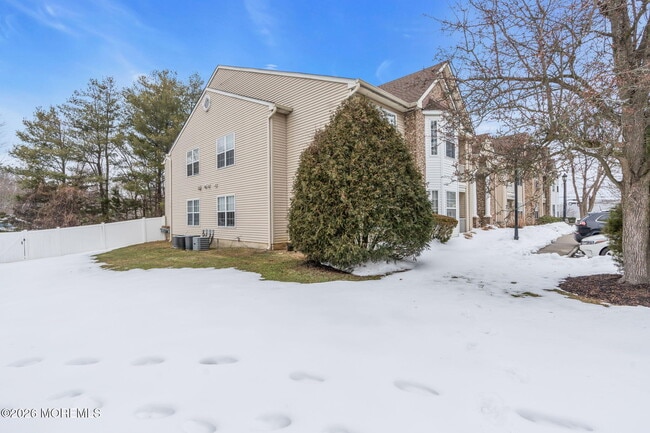 Building Photo - 12 High Pointe Way