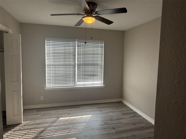 Building Photo - 140 Chuck Wagon