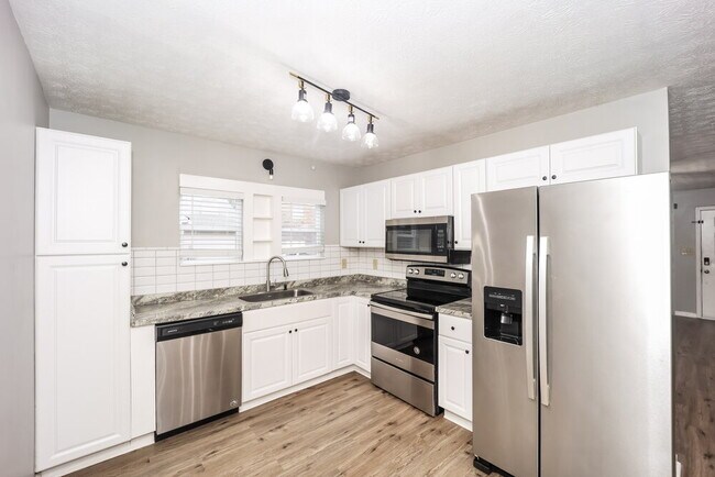 Building Photo - 7671 Antebellum Ln