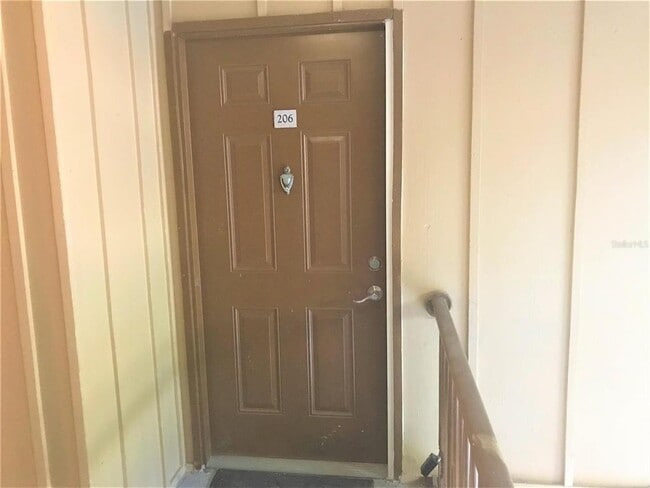 Building Photo - 492 Banyon Tree Cir