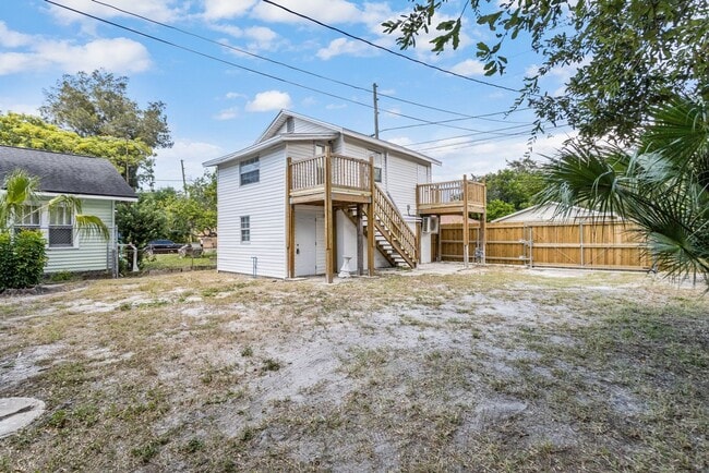 Building Photo - REDUCED Rent $1995.00.... 3 bed/2 bath Split Level, NEW downstairs addition, lots of extras *READ...