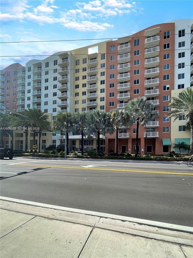 Building Photo - 18800 NE 29th Ave