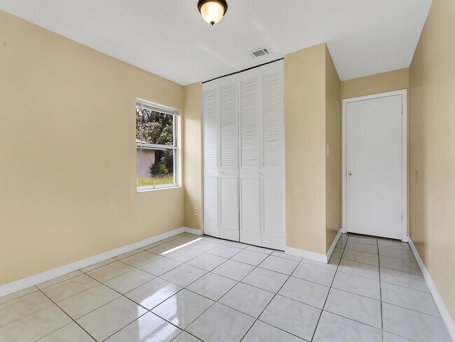 Building Photo - 10425 Riva Ridge Trail