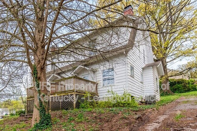 Building Photo - 3 Dogwood Ln