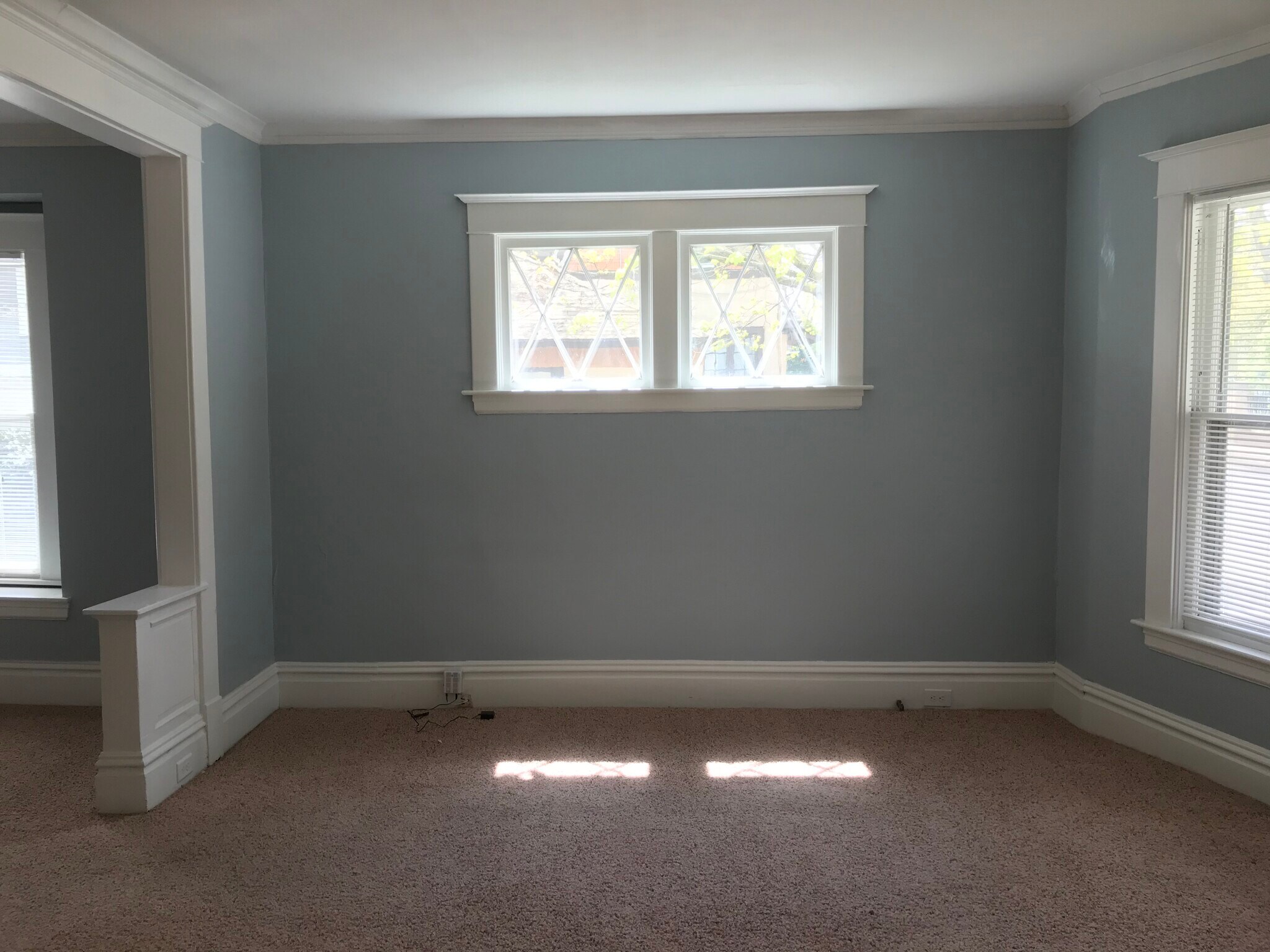 Building Photo - 128 Luton Ave SE