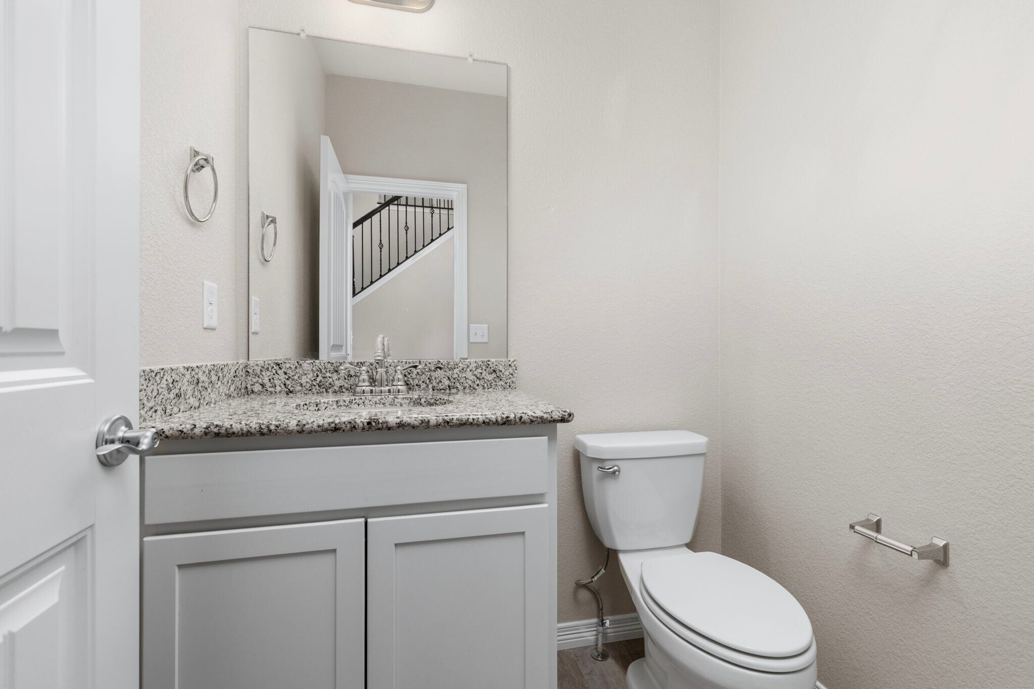 Building Photo - 1661 Northcroft Dr