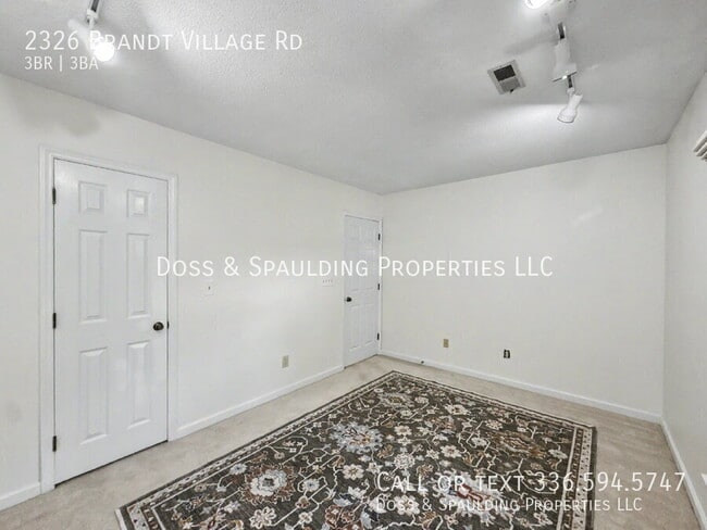Building Photo - 2326 Brandt Village