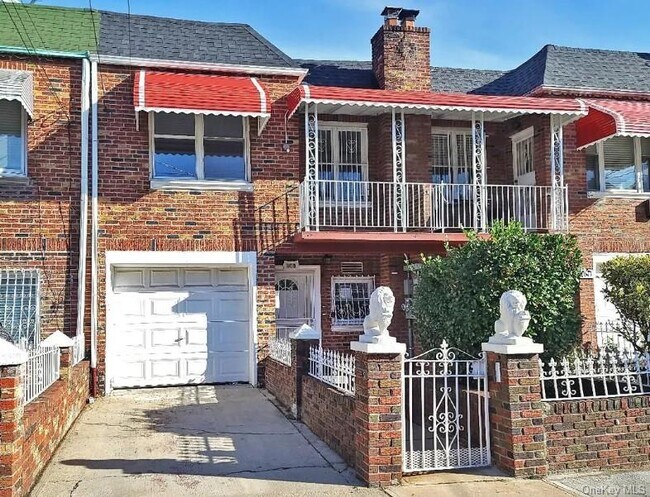 Primary Photo - 609 E 96th St