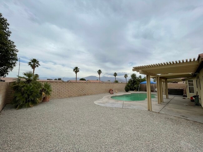 Primary Photo - 83347 Calypso Cir