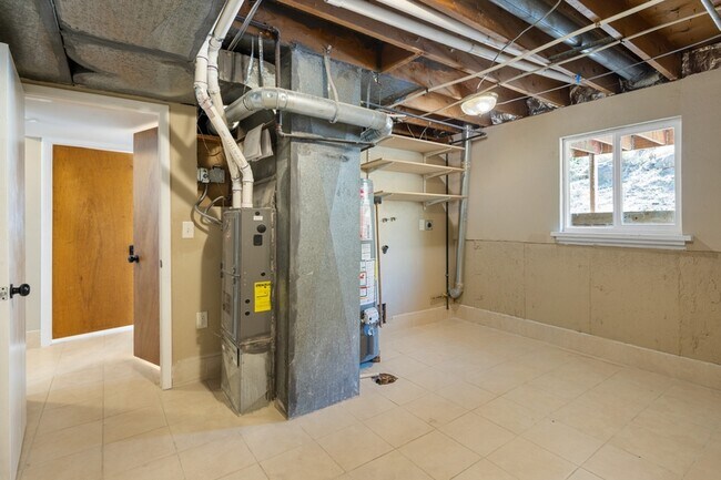 Building Photo - 415 S Kipling St