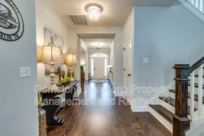 Building Photo - 1050 Nolencrest Dr