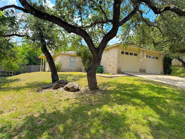 Building Photo - 9900 Hundred Oaks Cir