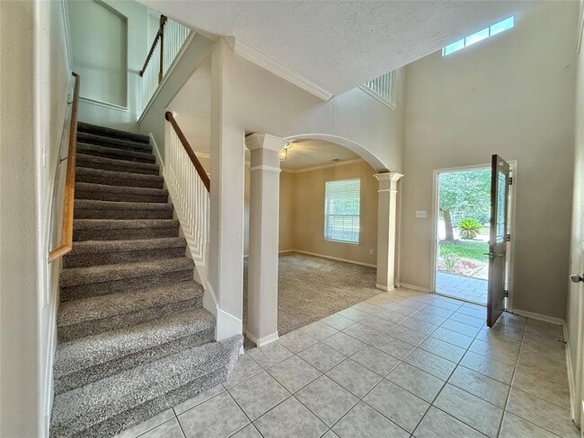 Building Photo - 25314 Oak Knot Dr