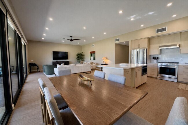 Building Photo - 45565 Pima Rd