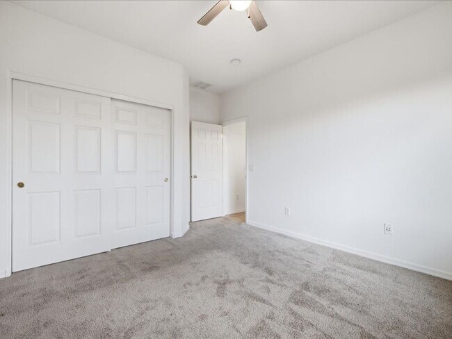 Building Photo - 14252 South Avenida Zumba