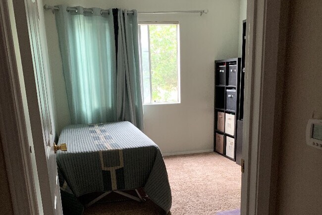 third room - 4315 W 145th St