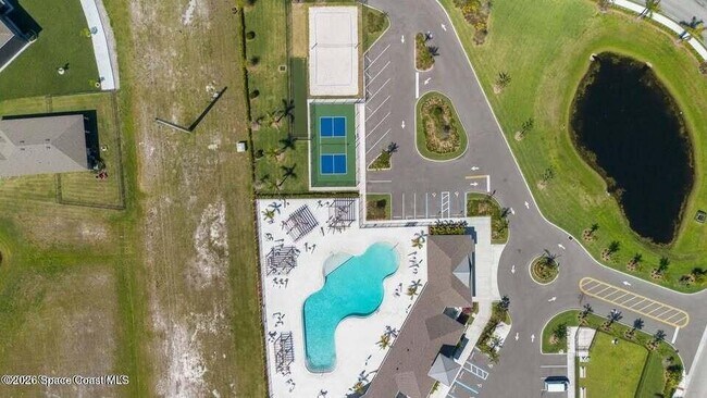 Building Photo - 5388 Waterfall Pl