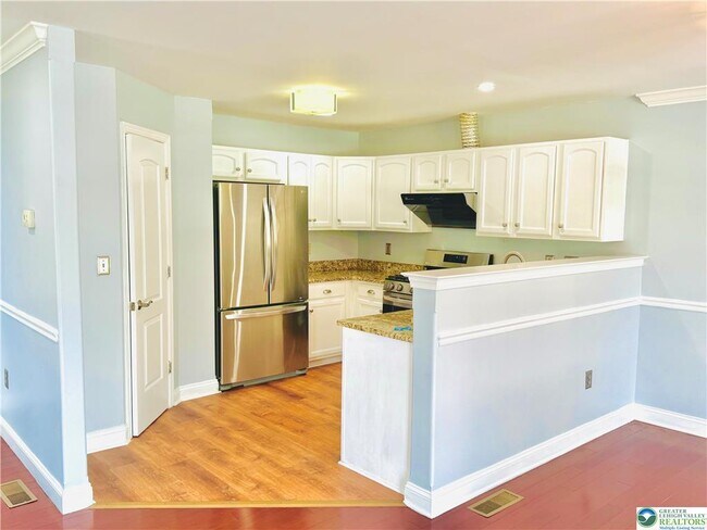 Building Photo - 6945 Hunt Dr
