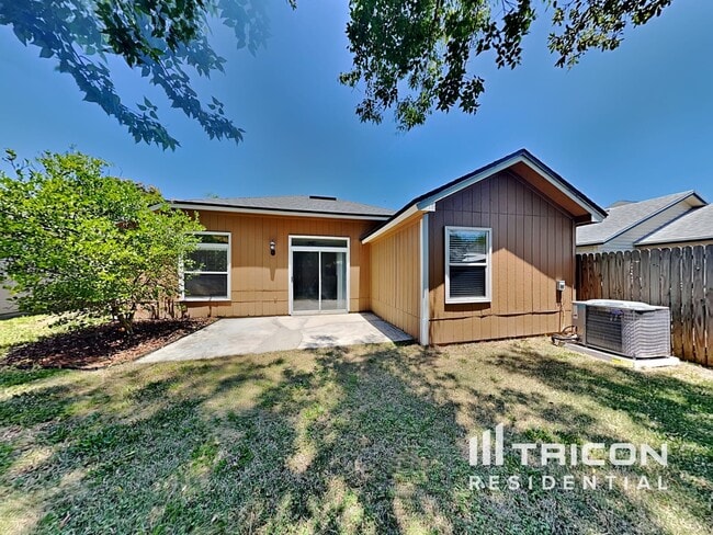 Building Photo - 920 Majestic Cypress Dr N