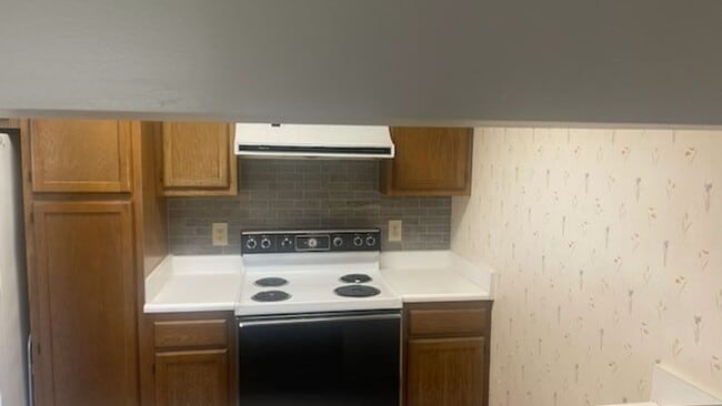 Building Photo - 1 bedroom 1 bath unit in Tanglewood Farms
