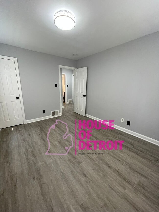 Building Photo - Beautiful 3 Bedroom Single Family ~Summer ...