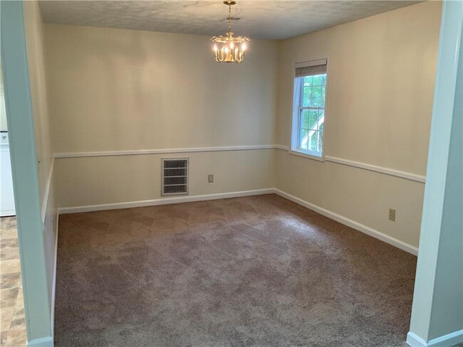 Building Photo - 4167 Oak Ferry Dr NE