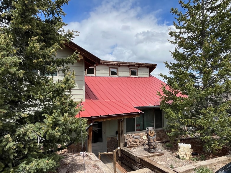 Building Photo - 1043 Cove Rd