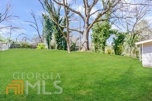 Building Photo - 1951 Meadow Ln