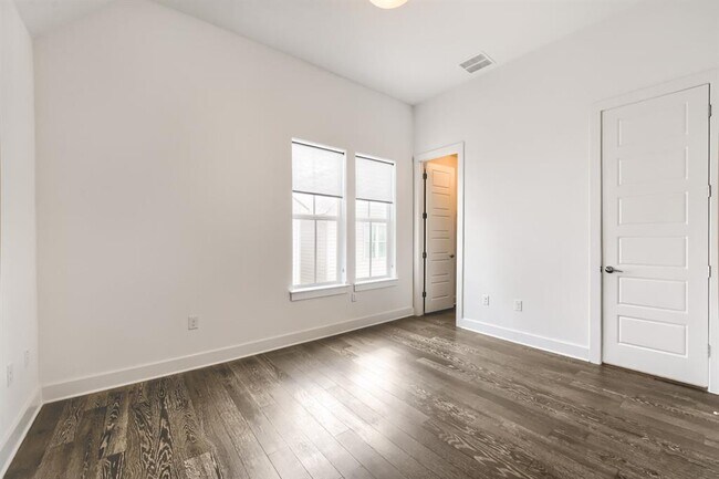 Building Photo - 4405 Night Owl Ln