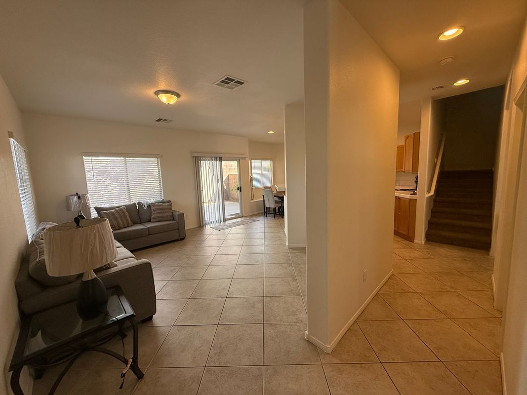 Building Photo - 206 Heiple Ct