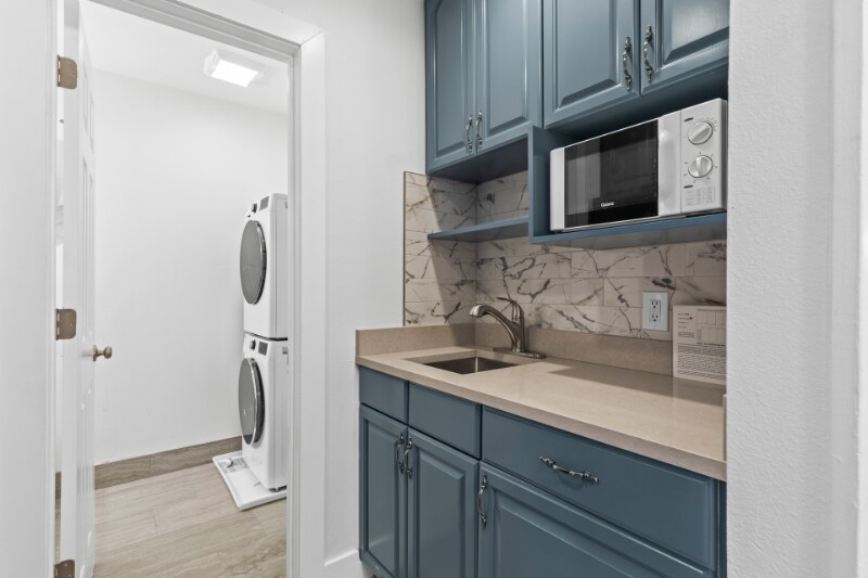 Building Photo - 2245 Sidewinder Dr