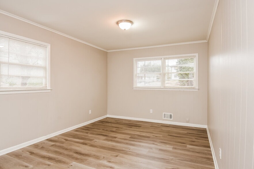 Building Photo - 2500 Pine Branch Way