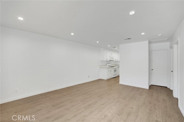 Building Photo - 1117 Linden Ave