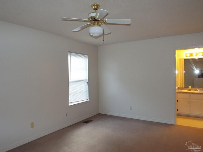 Building Photo - 7033 Weatherwood Dr