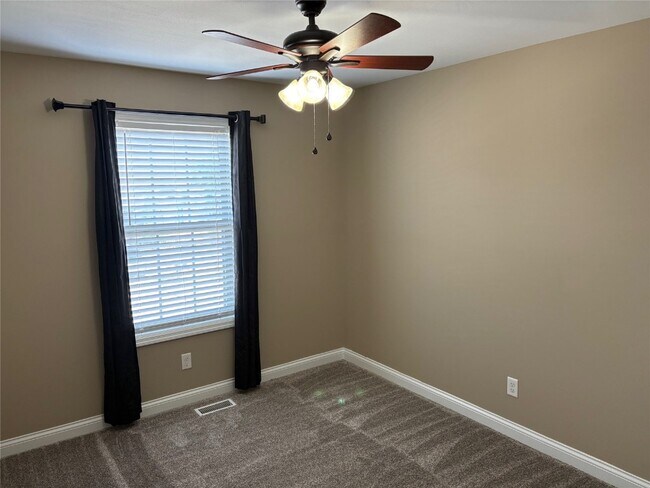 Building Photo - 1118 Marathon Dr