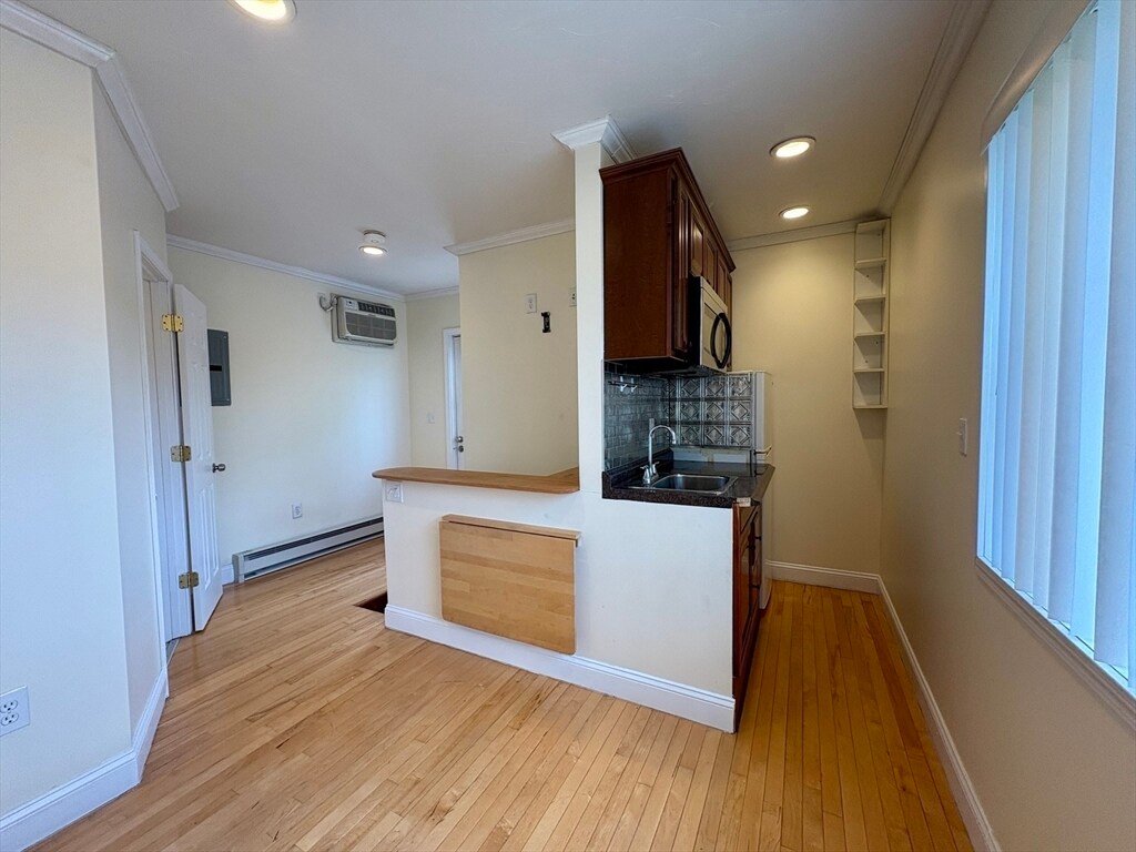 Building Photo - 195 Winthrop Rd