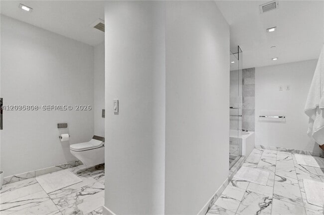 Building Photo - 10203 Collins Ave