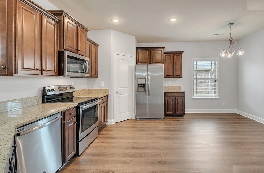 Building Photo - 24580 Silent Spring Dr