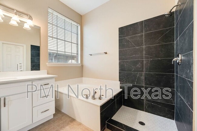 Building Photo - 2673 Pine Trail Dr