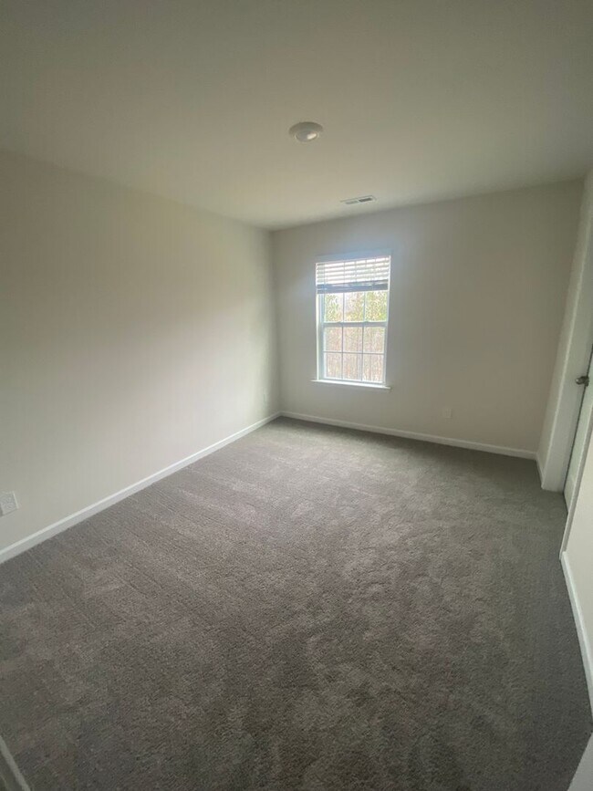 Building Photo - Be the First to Live in This Stunning Brand New Home!